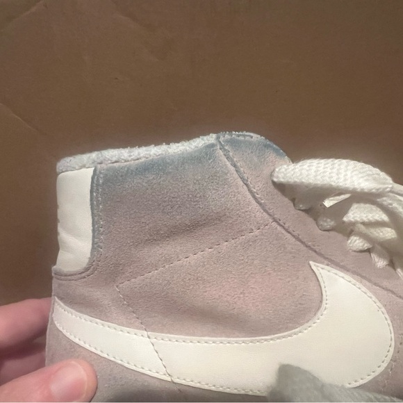 Nike Women’s Blazer Mid Top Suede Vintage Sneakers in Orewood Brown, Size 8 - Picture 3 of 11